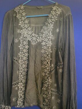 Long Sleeve V neck Floral Top